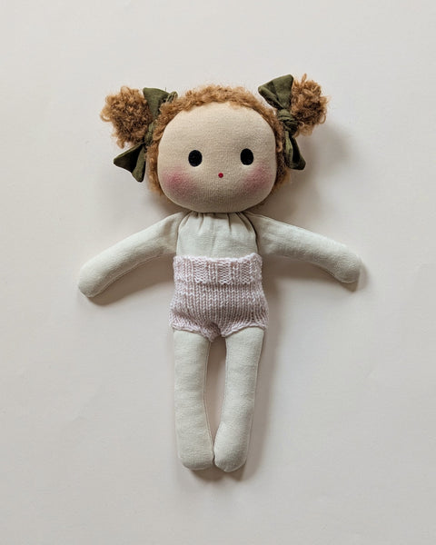 Daisy - dress up doll - Cinnamon Hair