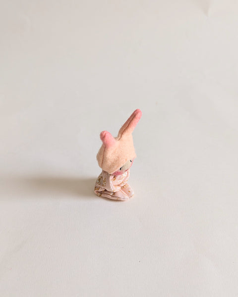 Worry Bug - Apricot