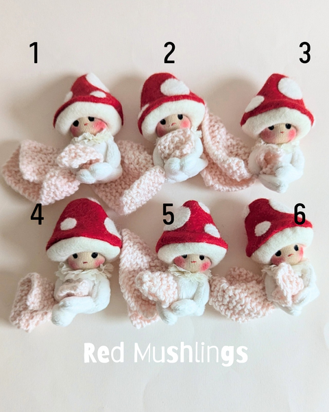 Mushlings - Red (seated + blankets)