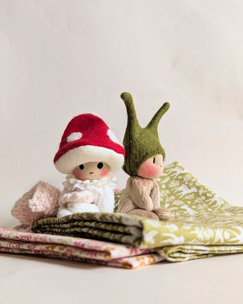 Mushlings - Red (seated + blankets)