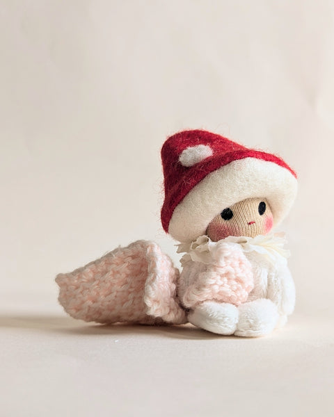 Mushlings - Red (seated + blankets)