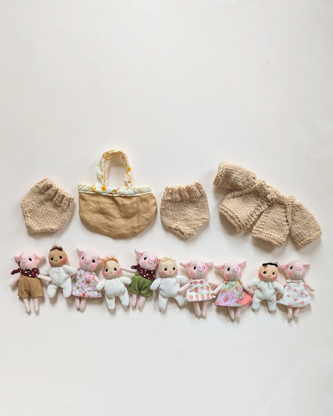 Tiny Piglets (1)